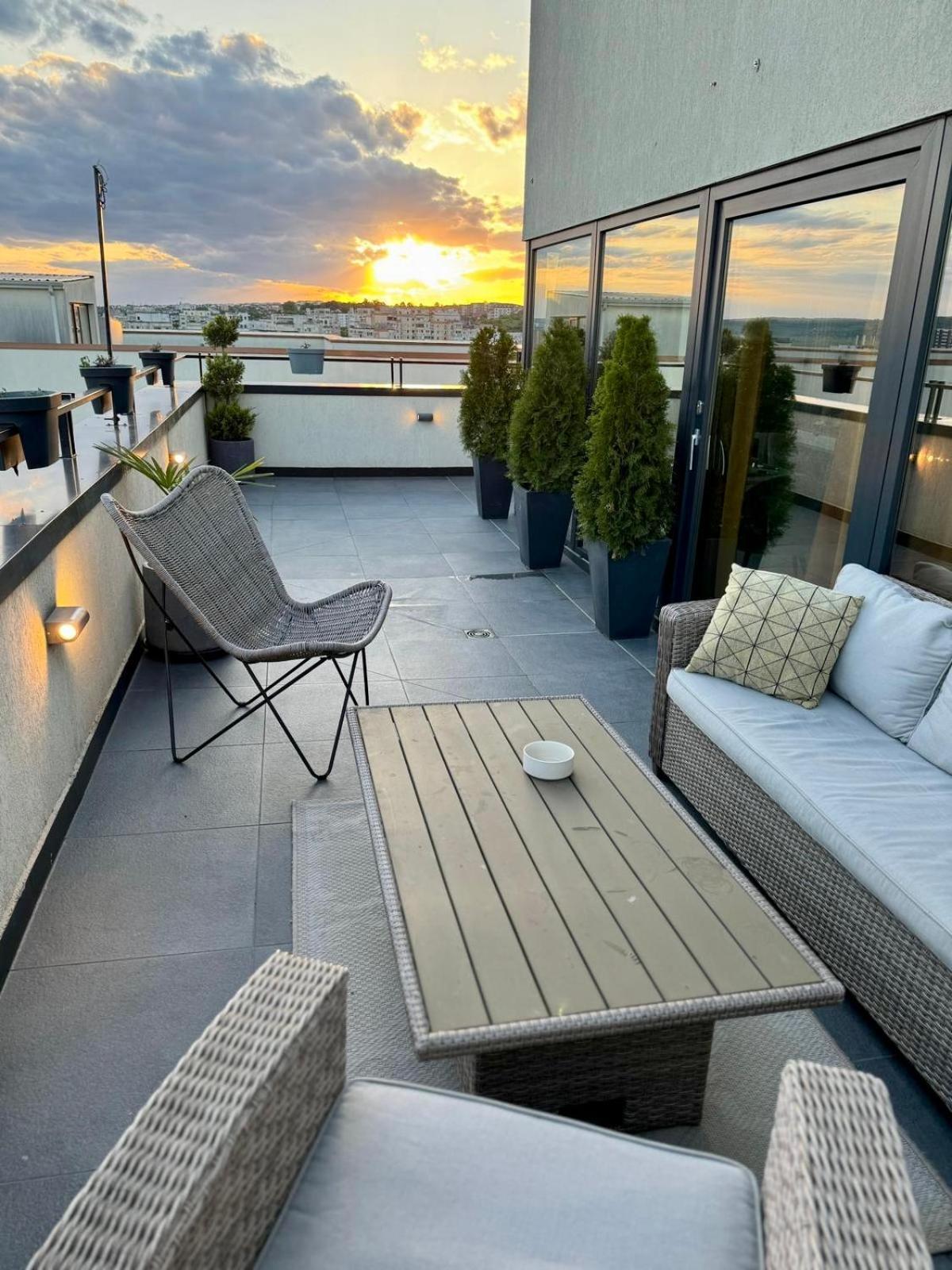 Apartamento Penthouse Exclusive View , Iasi Exterior foto