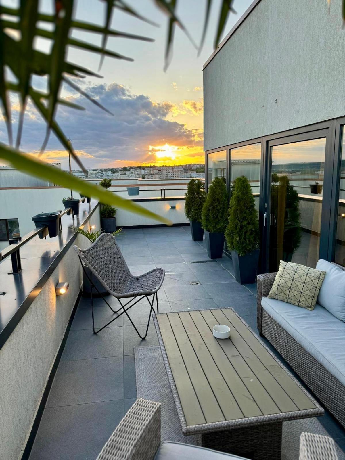 Apartamento Penthouse Exclusive View , Iasi Exterior foto