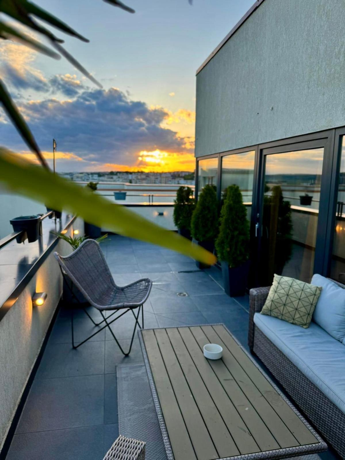 Apartamento Penthouse Exclusive View , Iasi Exterior foto